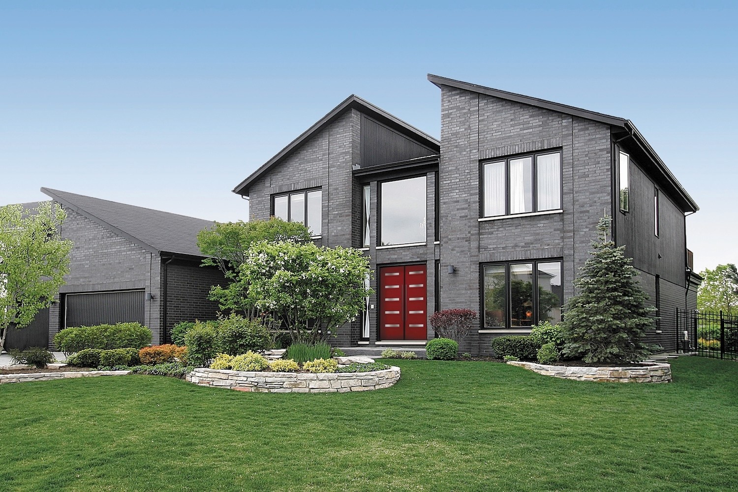 Beautiful Home Windows to Fit Your Life
